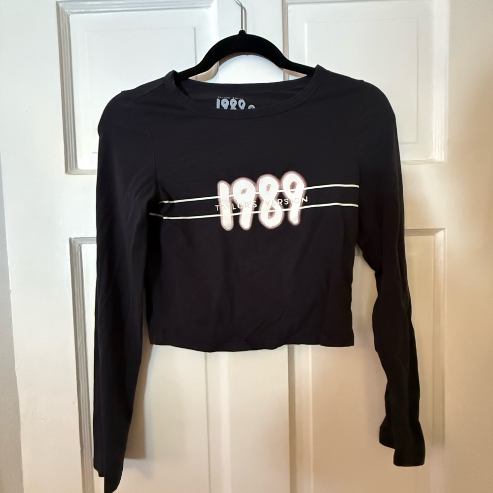 1989 Black Long Sleeve Crop Top